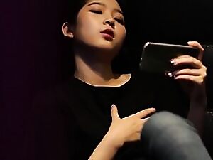 تجربه وحشیانه کره با این ویدیوی پورنو رایگان JP با صحنه های داغ.